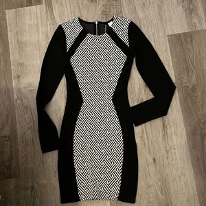 B&W Long sleeve print dress